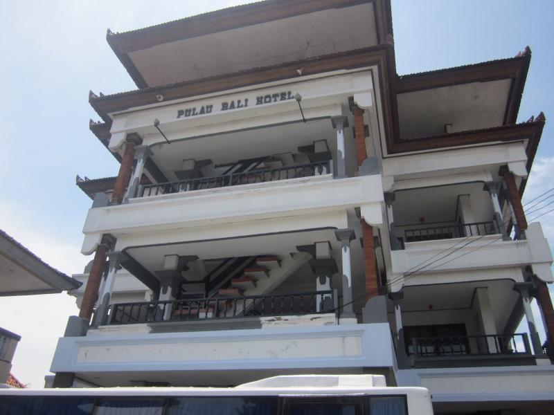 Pulau Bali Hotel Denpasar Redpartner Eksteriør billede